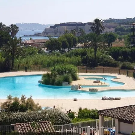 Proche St Tropez Refait A Neuf Bord De Et Piscine Apartament *
