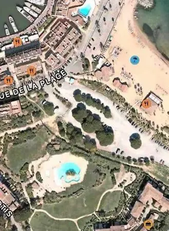 Proche St Tropez Refait A Neuf Bord De Et Piscine Apartament
