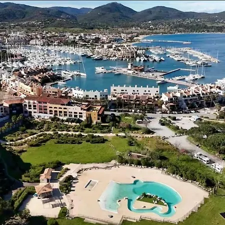 Proche St Tropez Refait A Neuf Bord De Et Piscine Cogolin