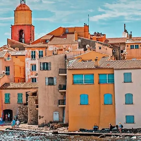 Proche St Tropez Refait A Neuf Bord De Et Piscine *