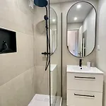 Proche St Tropez Refait A Neuf Bord De Et Piscine Apartmán Cogolin