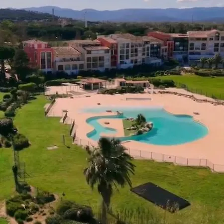 Proche St Tropez Refait A Neuf Bord De Et Piscine *